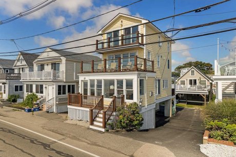 Welcome to 125 Long Beach Avenue, a stunning coastal retreat - Beach Home for sale in York, Maine on Beachhouse.com