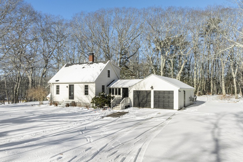 Lovingly restored and updated 1952 cape located in desirable New - Beach Home for sale in Bristol, Maine on Beachhouse.com