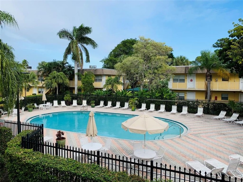 Cozy 1-bedroom, 1-bath condo located in a well-maintained and - Beach Condo for sale in Fort Lauderdale, Florida on Beachhouse.com