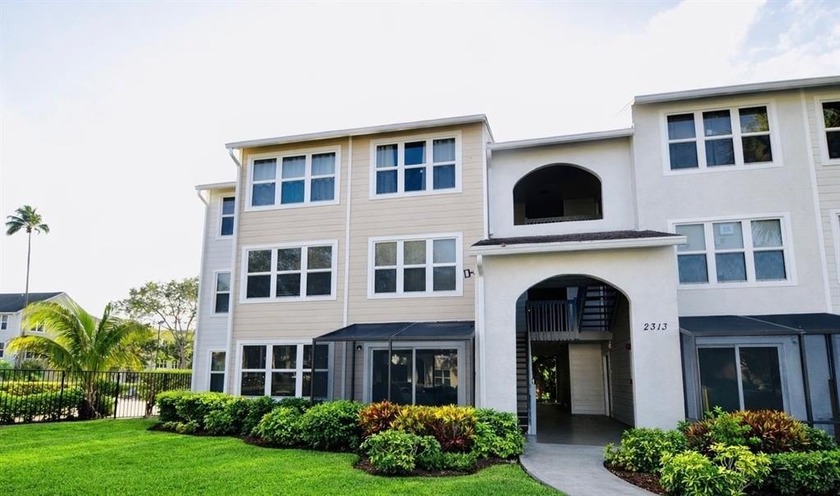 Welcome home to this beautiful property located in the most - Beach Condo for sale in Boynton Beach, Florida on Beachhouse.com