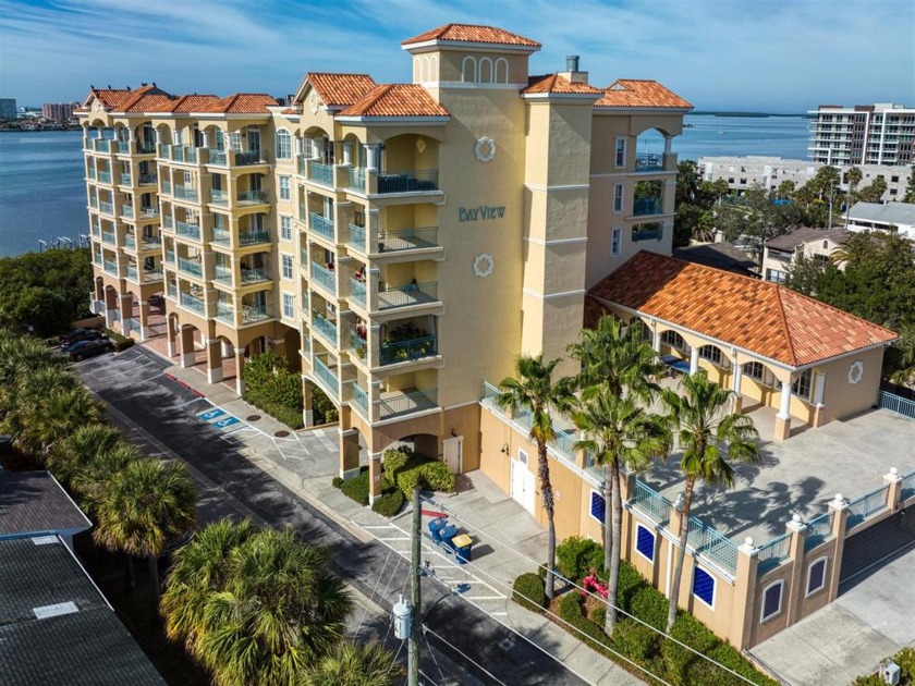 This spacious and bright 3BR/2 BA condo is conveniently located - Beach Condo for sale in Clearwater, Florida on Beachhouse.com