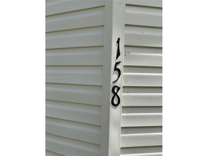 Well maintained home, New kitchen cabinets, new water heater - Beach Home for sale in Homestead, Florida on Beachhouse.com