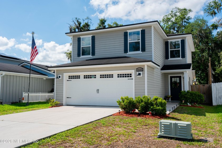Stunning & Pristine Southside Oaks. Welcome home to ultimate - Beach Home for sale in Jacksonville, Florida on Beachhouse.com