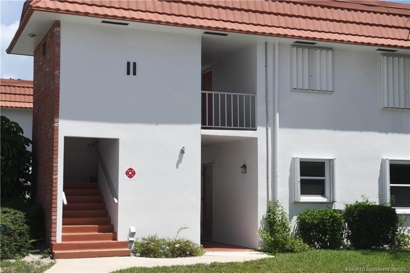 New AC system!! Charming 1-bedroom, 1-bathroom unit with a on - Beach Condo for sale in Stuart, Florida on Beachhouse.com