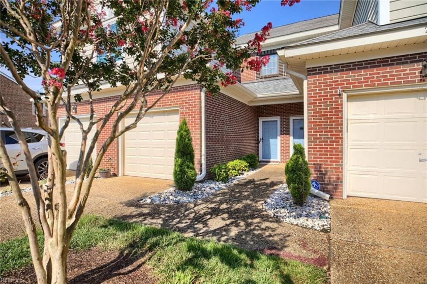 Open, updated and impeccable home in the Southall Landing - Beach Townhome/Townhouse for sale in Hampton, Virginia on Beachhouse.com