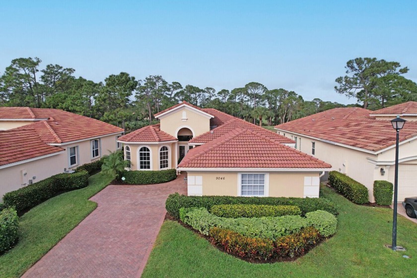 EXQUISITE HOME WITH STUNNING FINISHES & BREATHTAKING GOLF & - Beach Home for sale in Port Saint Lucie, Florida on Beachhouse.com