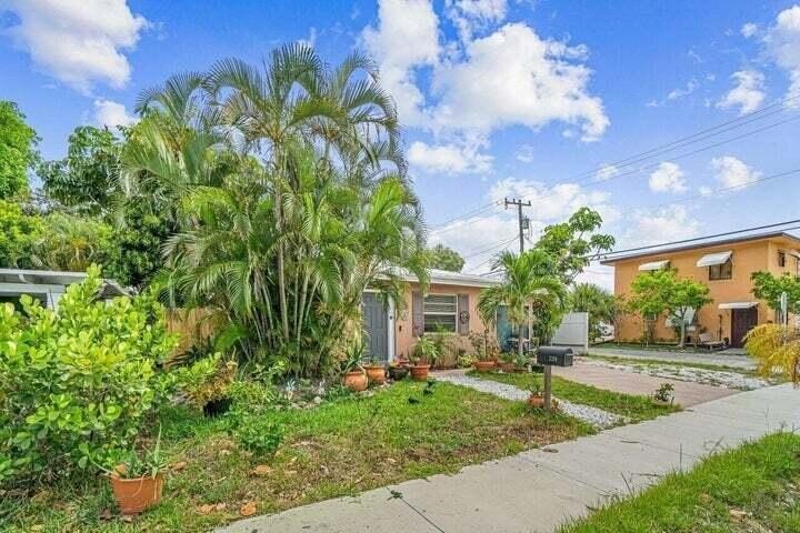 Welcome to your slice of paradise in Historic Lake Worth Beach! - Beach Home for sale in Lake Worth Beach, Florida on Beachhouse.com