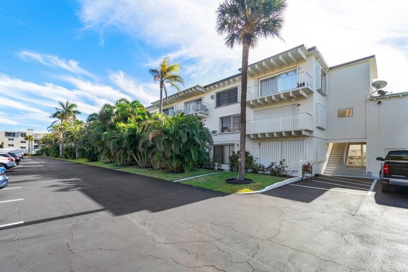 Welcome to your slice of paradise, perfectly positioned just - Beach Condo for sale in South Palm Beach, Florida on Beachhouse.com