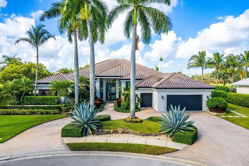 Elegant and high-end TURNKEY! Stylishly designed with Timothy - Beach Home for sale in Boca Raton, Florida on Beachhouse.com