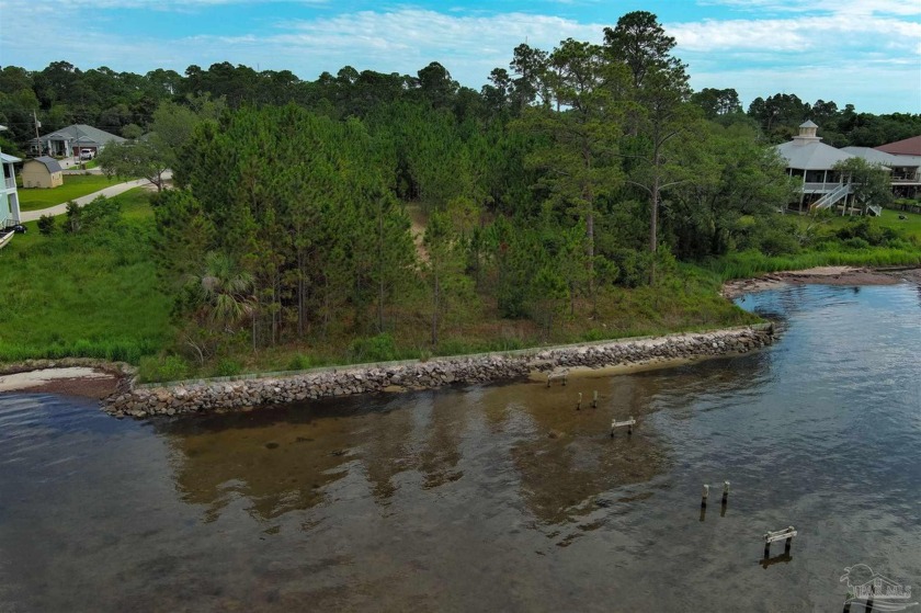 If you're ready to build your dream home, this is the spot! - Beach Lot for sale in Gulf Breeze, Florida on Beachhouse.com