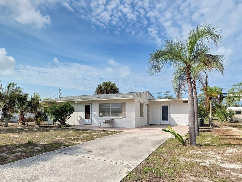 Under contract-accepting backup offers. Furnished pool home and - Beach Home for sale in Englewood, Florida on Beachhouse.com