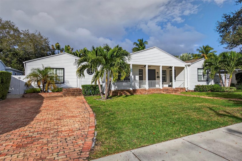 Discover the perfect blend of comfort and location in this - Beach Home for sale in Fort Lauderdale, Florida on Beachhouse.com