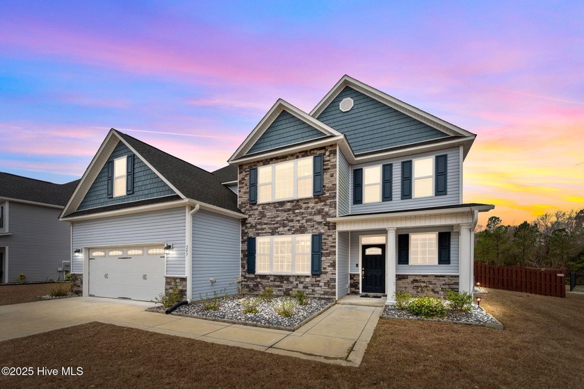 2.5 percent VA Assumable Loan Available! This beautiful A. Sydes - Beach Home for sale in Swansboro, North Carolina on Beachhouse.com