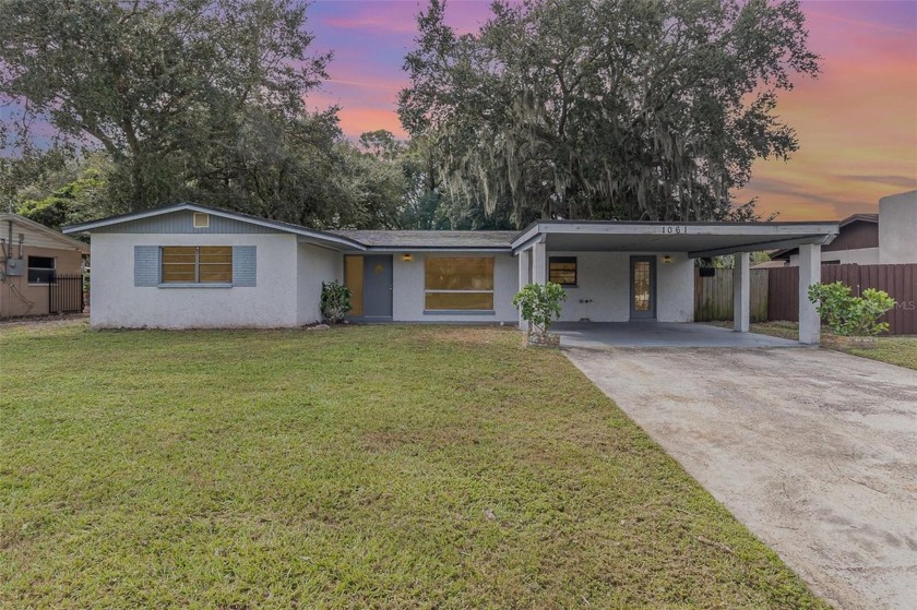 Welcome to this completely updated 3 bed 2 bath home with 1,534 - Beach Home for sale in Rockledge, Florida on Beachhouse.com