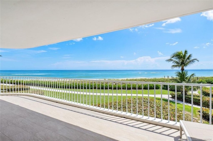 Beautifully renovated 2nd floor condo offers a tranquil - Beach Condo for sale in Stuart, Florida on Beachhouse.com