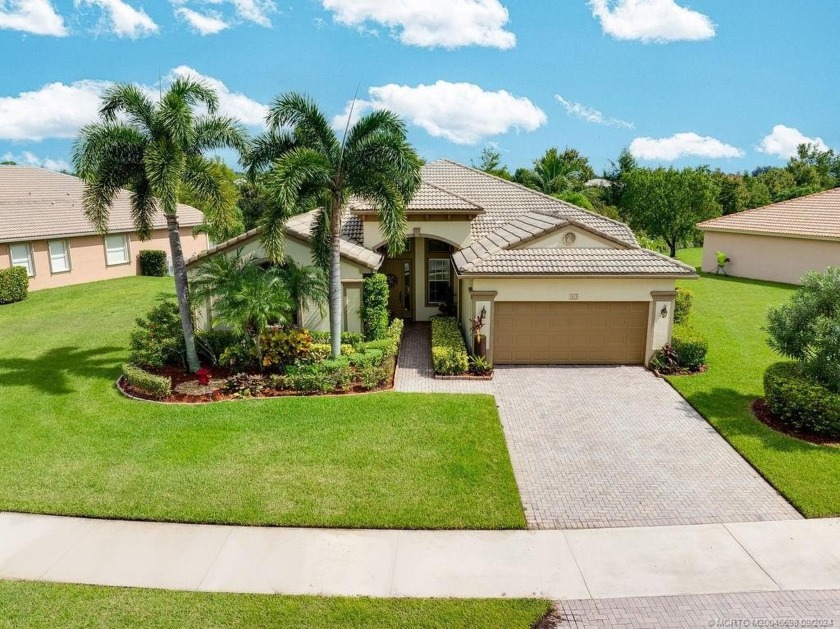 LEGACY COVE - 3BR plus study, 2.5BA, two-car garage overlooking - Beach Home for sale in Stuart, Florida on Beachhouse.com