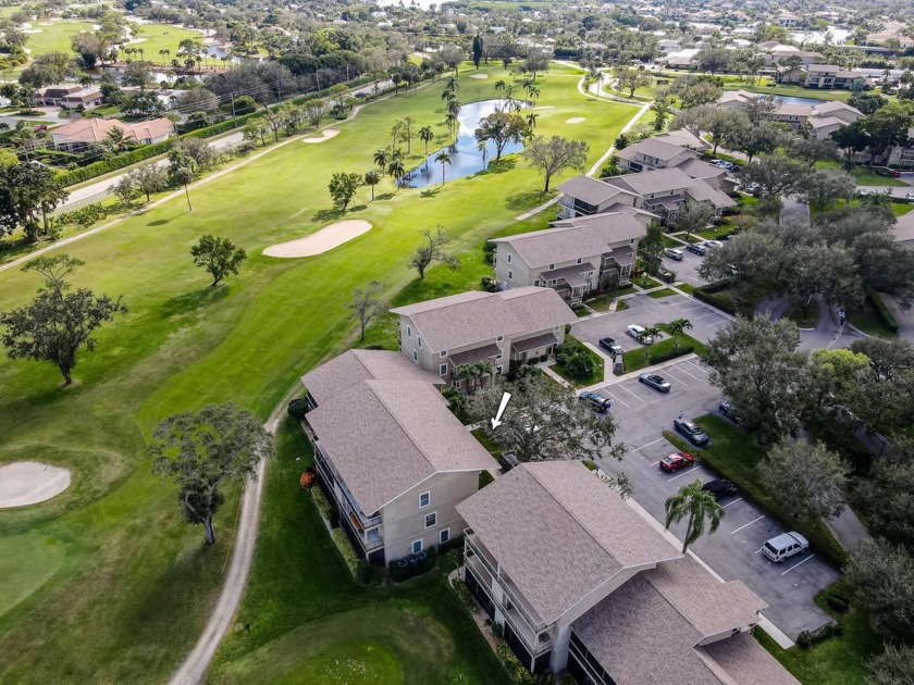 TURN KEY VALUE 3 bedroom townhome! This private end unit - Beach Townhome/Townhouse for sale in Jupiter, Florida on Beachhouse.com