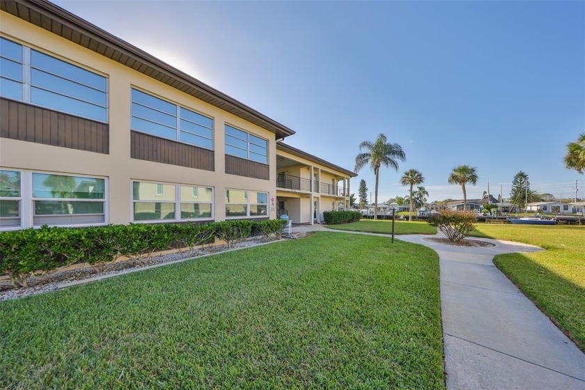 SELLER AGREES TO PAY $5,000 OF BUYER'S CLOSING COSTS! Welcome to - Beach Condo for sale in New Port Richey, Florida on Beachhouse.com