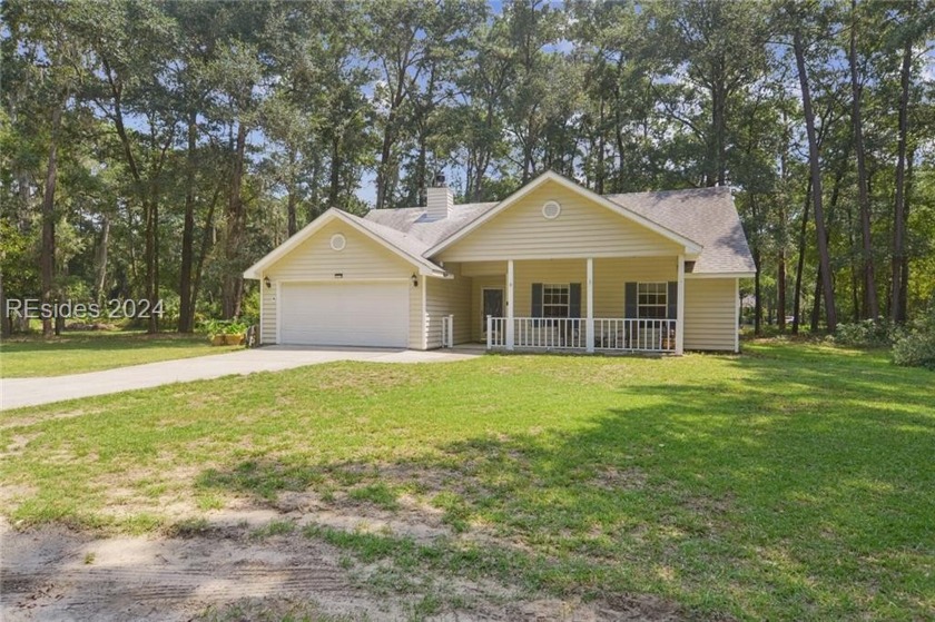 Looking for a beautiful home with an even better view? Check out - Beach Home for sale in Beaufort, South Carolina on Beachhouse.com