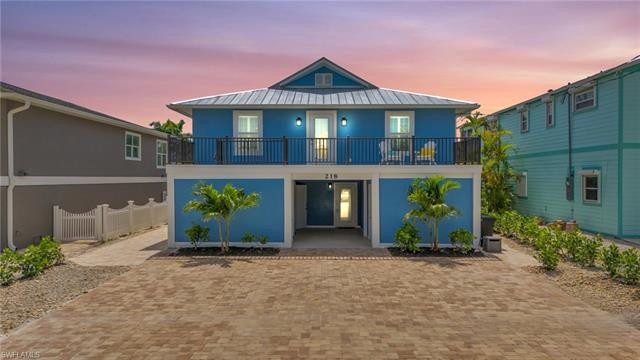 Welcome to the most coveted duplex on the island, perfectly - Beach Home for sale in Fort Myers Beach, Florida on Beachhouse.com