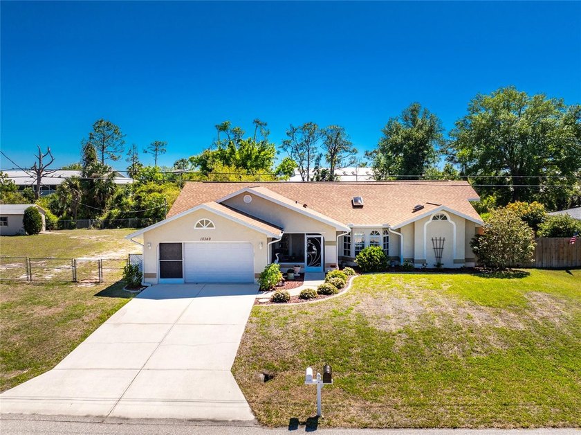 Under contract-accepting backup offers. IMMACULATE 3-bedroom - Beach Home for sale in Englewood, Florida on Beachhouse.com
