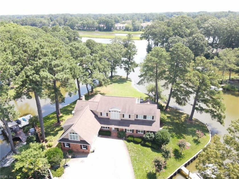 Welcome to this beautiful peninsula waterfront home in the - Beach Home for sale in Virginia Beach, Virginia on Beachhouse.com