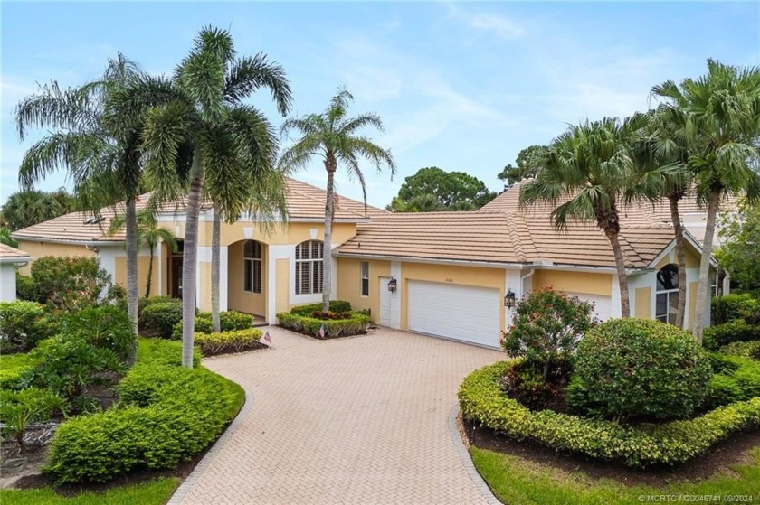 Welcome to this beautiful 3-bedroom, 2 1/2 bathroom home - Beach Home for sale in Palm City, Florida on Beachhouse.com