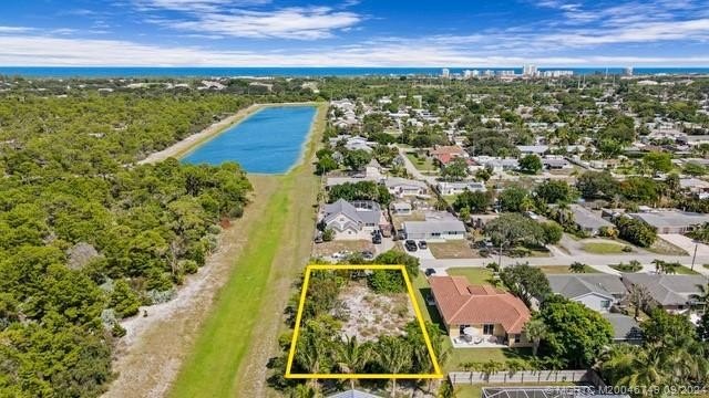 Rare opportunity in Tequesta!  Nestled on a dead end public - Beach Lot for sale in Jupiter, Florida on Beachhouse.com