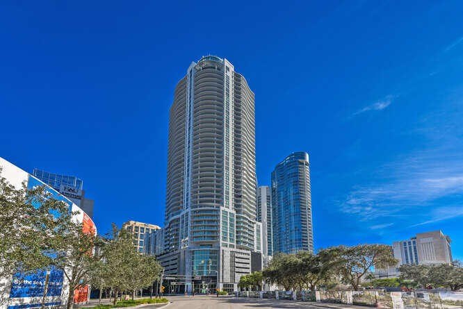 LOWEST PRICED UNIT CURRENTLY AVAILABLE IN 100 LAS OLAS!  Great - Beach Condo for sale in Fort Lauderdale, Florida on Beachhouse.com