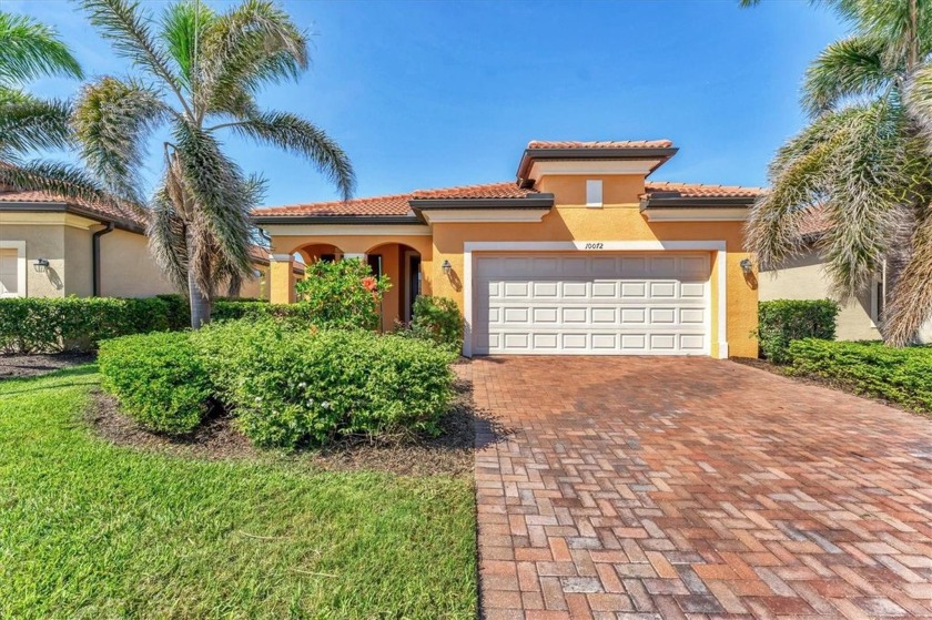 HUGE PRICE REDUCTION!!! PRICED TO SELL!!! TURNKEY FURNISHED!!! - Beach Home for sale in Venice, Florida on Beachhouse.com
