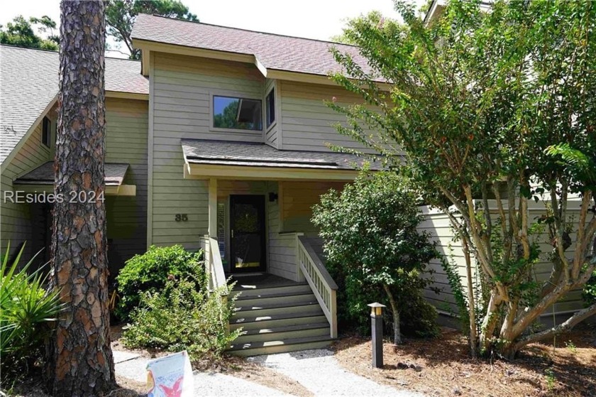 Turn key furnished and accessorized and ready to go!   A short - Beach Home for sale in Hilton Head Island, South Carolina on Beachhouse.com