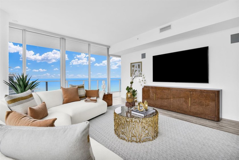 Residence S-906, is located in a spectacular oceanfront building - Beach Condo for sale in Fort Lauderdale, Florida on Beachhouse.com