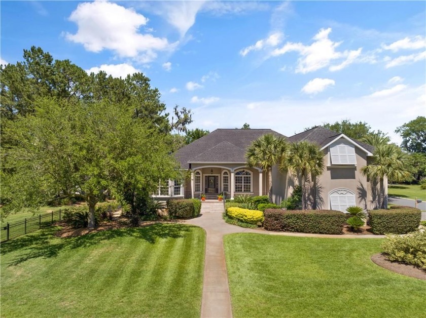 This Oak Forest home captures a perfect balance of elegance and - Beach Home for sale in Saint Simons, Georgia on Beachhouse.com