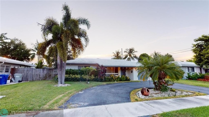 Updated single story home w/ fenced yard & room for a pool - Beach Home for sale in Pompano Beach, Florida on Beachhouse.com