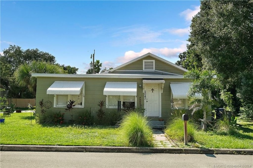 This charming 3 bedroom, 2 bathroom home with a bonus room - Beach Home for sale in Vero Beach, Florida on Beachhouse.com