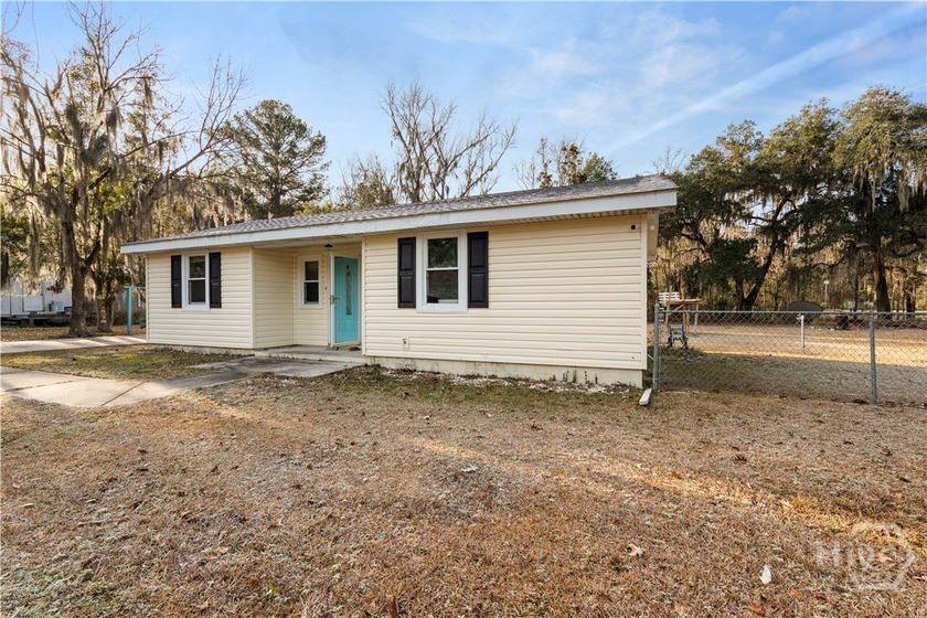 Charming 2-bedroom, 1-bathroom home, perfectly situated on - Beach Home for sale in Midway, Georgia on Beachhouse.com