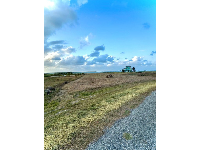 Welcome to your dream waterfront lot in the charming coastal - Beach Lot for sale in Rockport, Texas on Beachhouse.com