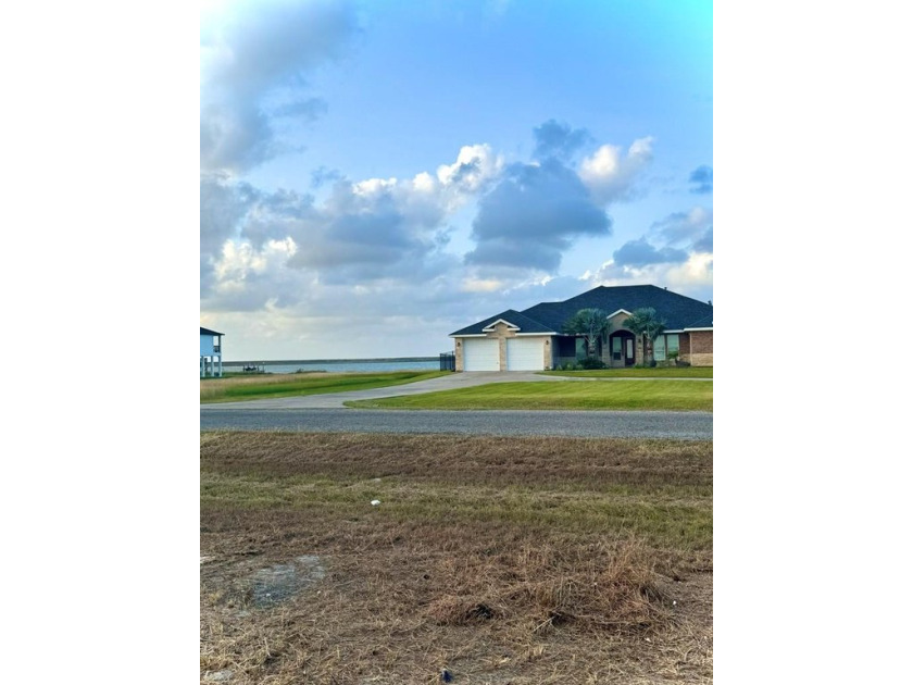 Welcome to the exclusive Sunset Bay! A  in the charming coastal - Beach Lot for sale in Rockport, Texas on Beachhouse.com