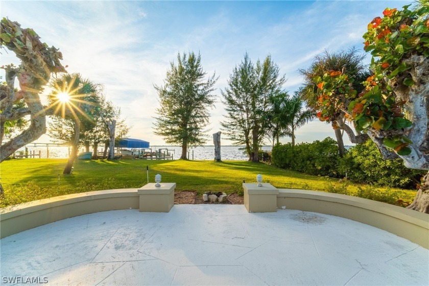 Set on the largest waterfront lot in the City of Fort Myers - Beach Home for sale in Fort Myers, Florida on Beachhouse.com