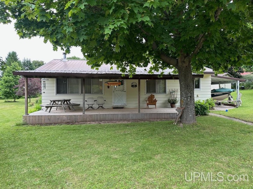 Spotless Grand Marais home that is move in ready! Beautiful - Beach Home for sale in Grand Marais, Michigan on Beachhouse.com