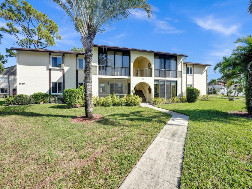 This is a fantastic unit with a lake view, convenient pool - Beach Condo for sale in Greenacres, Florida on Beachhouse.com
