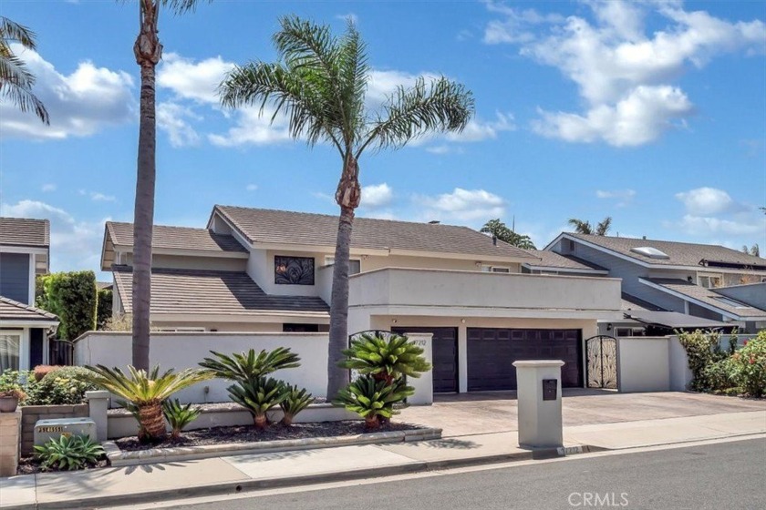 Welcome to this spacious 5-bedroom, 3-bathroom, 2-story home - Beach Home for sale in Huntington Beach, California on Beachhouse.com