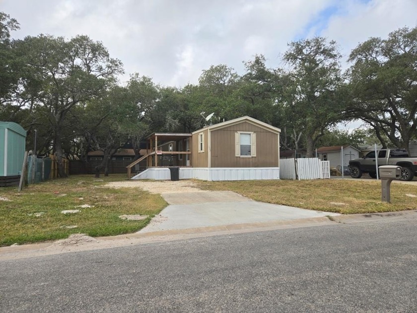 Great Investment Opportunity! Beautiful trees on this oversized - Beach Home for sale in Fulton, Texas on Beachhouse.com