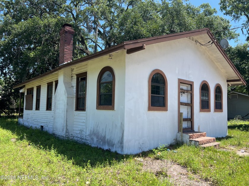 Investor opportunity in the heart of downtown! This 3-bedroom - Beach Home for sale in Jacksonville, Florida on Beachhouse.com