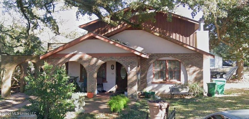 Unique opportunity in downtown Ocean Springs! Situated on - Beach Home for sale in Ocean Springs, Mississippi on Beachhouse.com