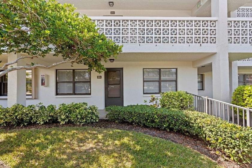Welcome home to this beautifully renovated 2-bedroom, 2-bath - Beach Condo for sale in St. Petersburg, Florida on Beachhouse.com