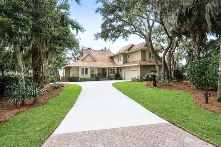 Nearly 4,000 sqft of luxurious living space, offering - Beach Home for sale in Hilton Head Island, South Carolina on Beachhouse.com