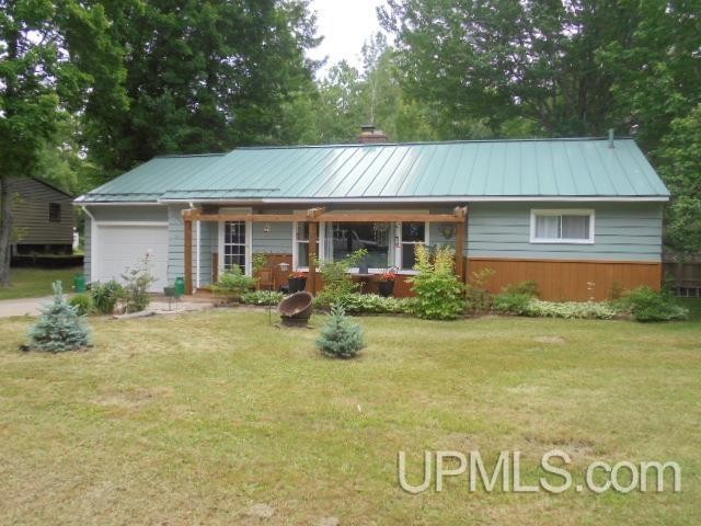 3 Bedroom 1 Bath Ranch Style home located on 4 private corner - Beach Home for sale in Ontonagon, Michigan on Beachhouse.com