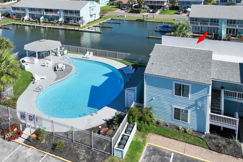 PRIME LOCATION! Beautifully remodeled and stylishly appointed - Beach Condo for sale in Rockport, Texas on Beachhouse.com