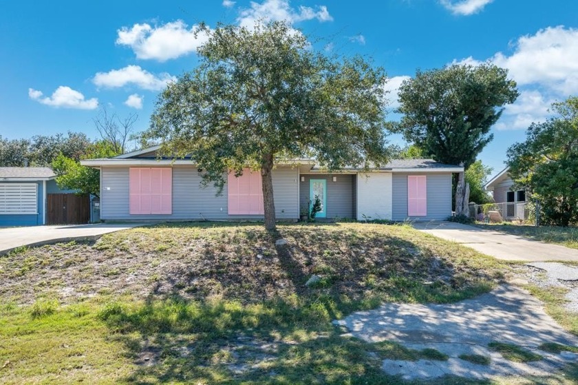 Welcome to 1903 Cochran Lane in the established Little Bay - Beach Condo for sale in Rockport, Texas on Beachhouse.com